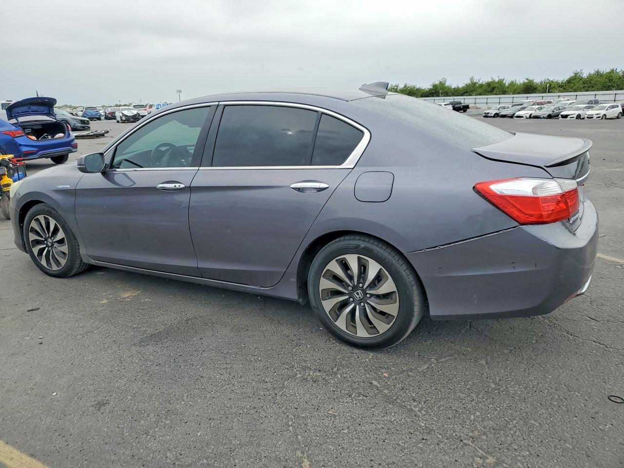 2015 Honda Accord Hybrid Exl - Image 2