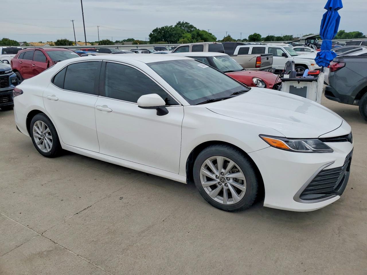 2023 Toyota Camry Le - Image 4