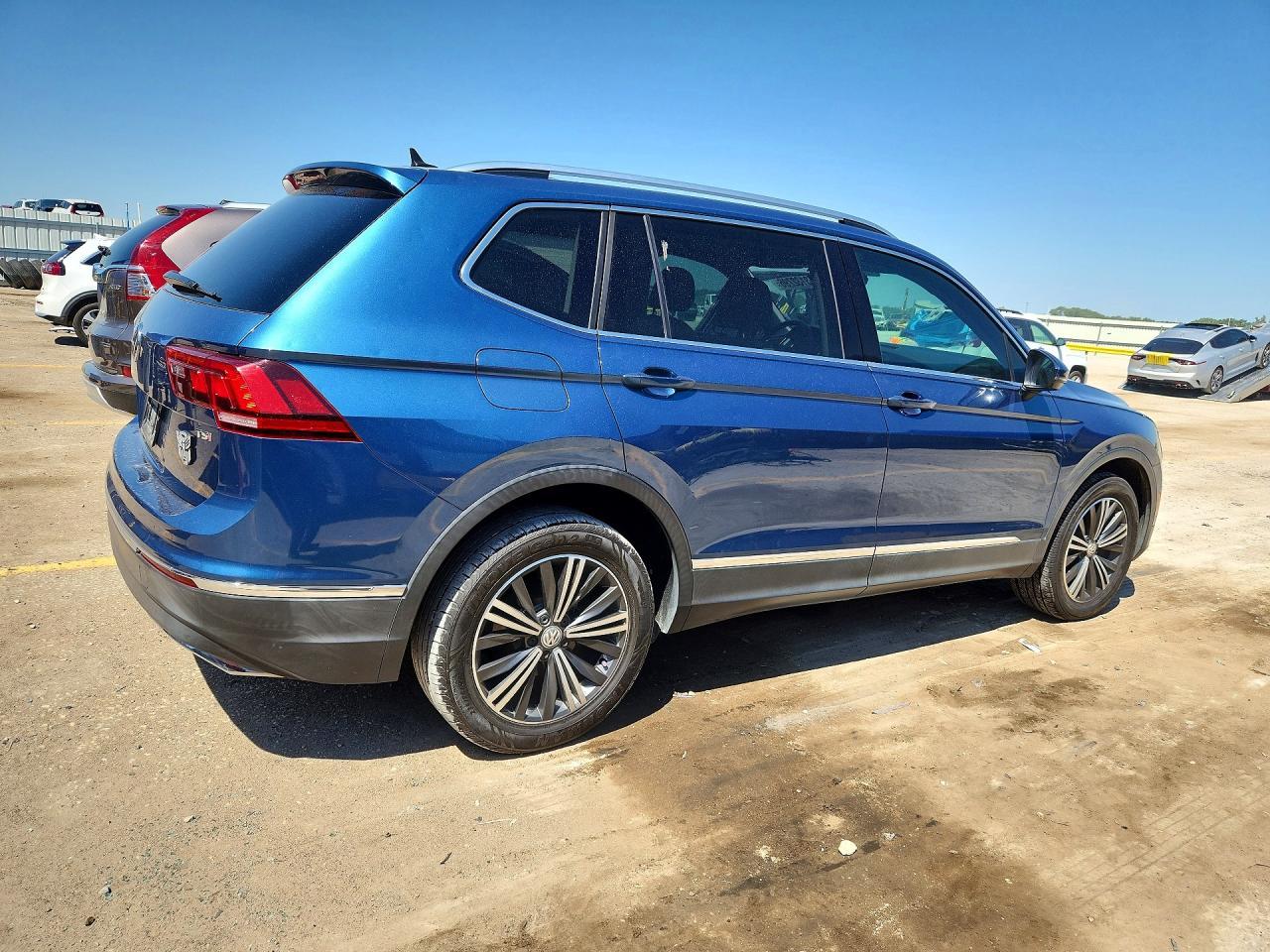2018 Volkswagen Tiguan Se - Фото 3