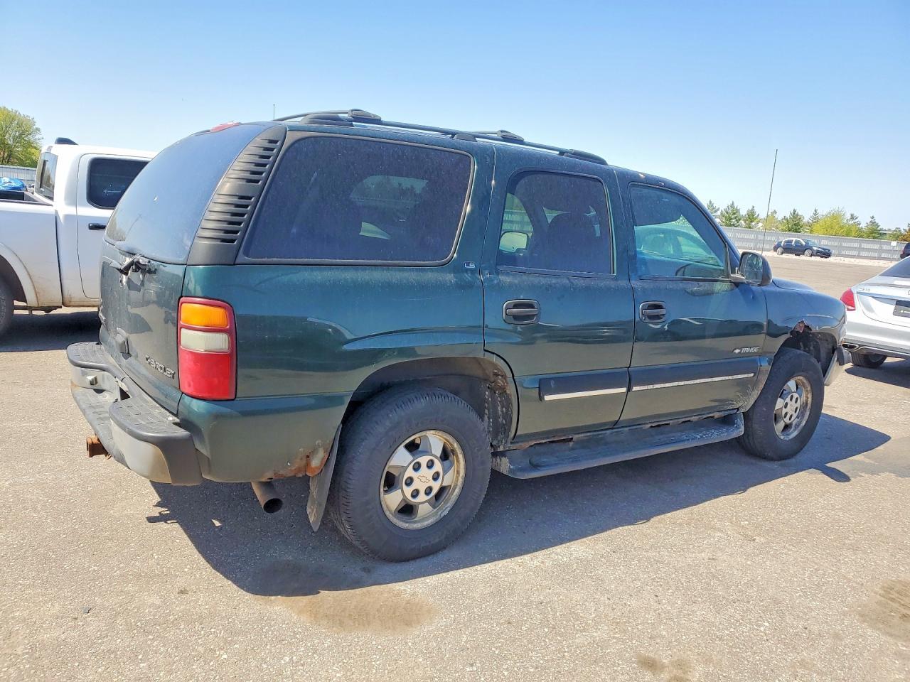 2001 Chevrolet Tahoe K1500 - Фото 3