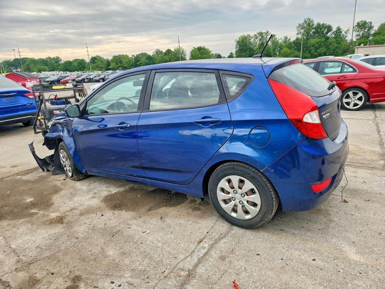 2017 Hyundai Accent Se - Фото 2
