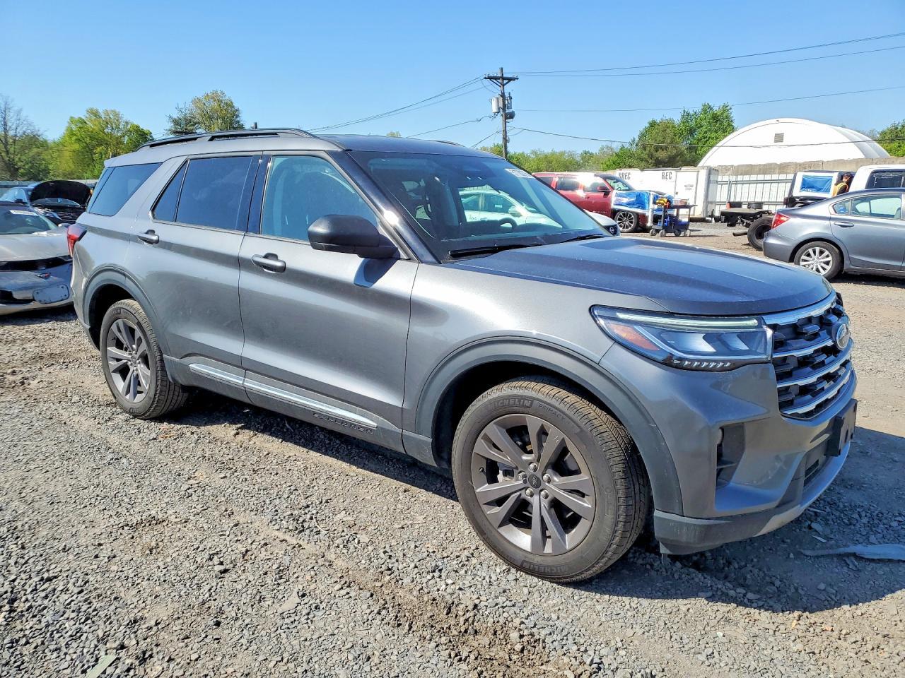 2025 Ford Explorer Active - Фото 4