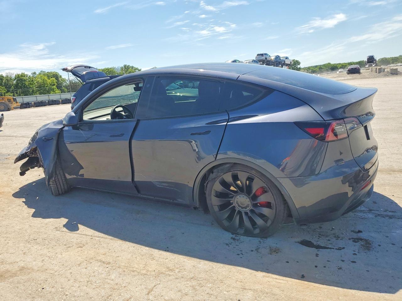 2022 Tesla Model Y - Фото 2