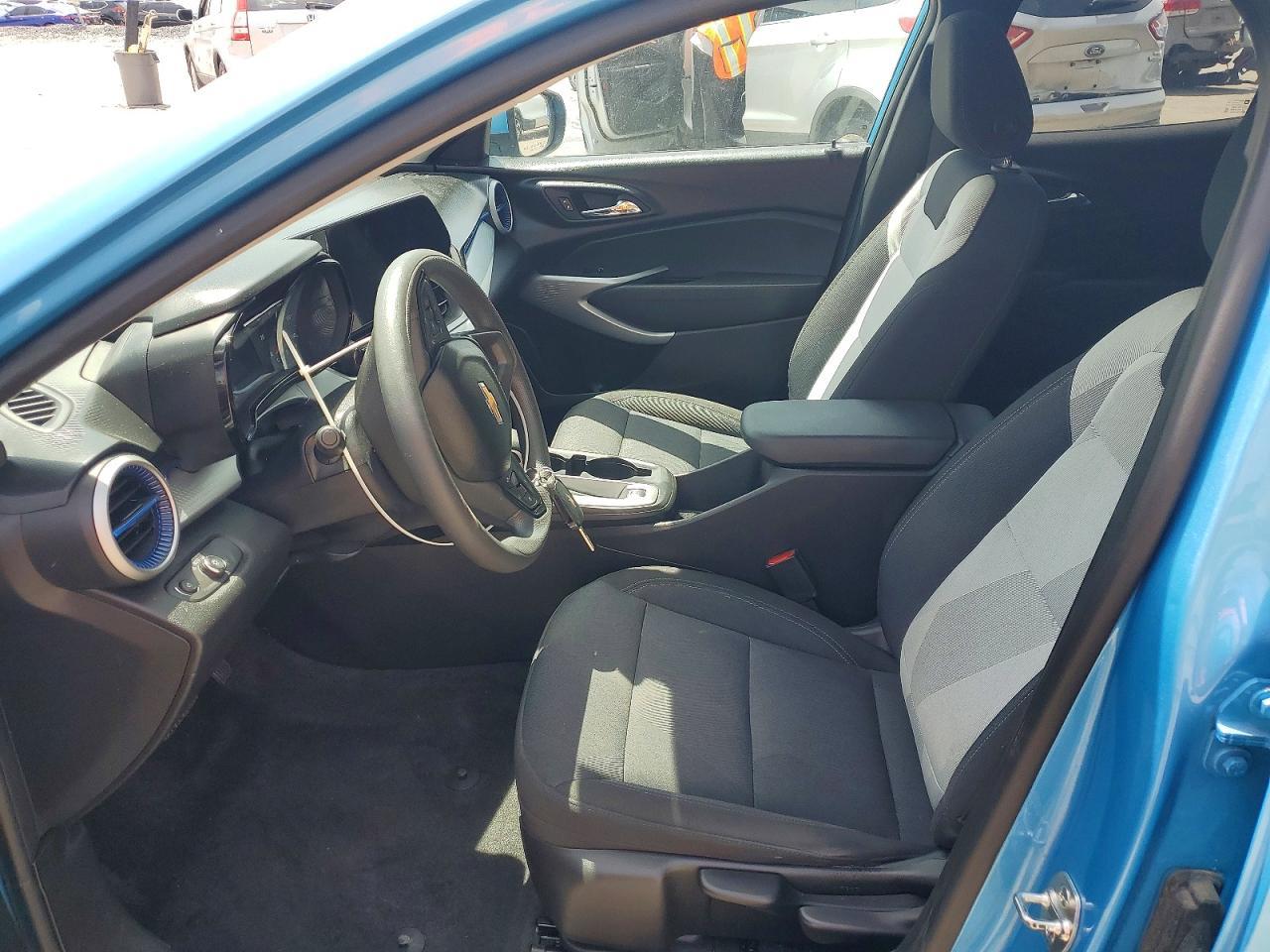 2025 Chevrolet Trax Ls - Image 7