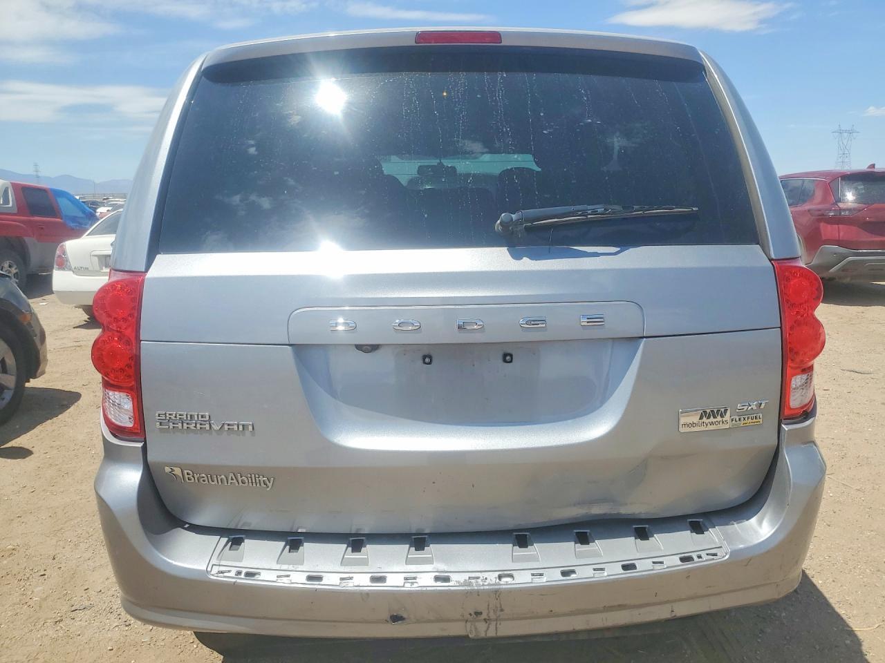 2018 Dodge Grand Caravn - Фото 6