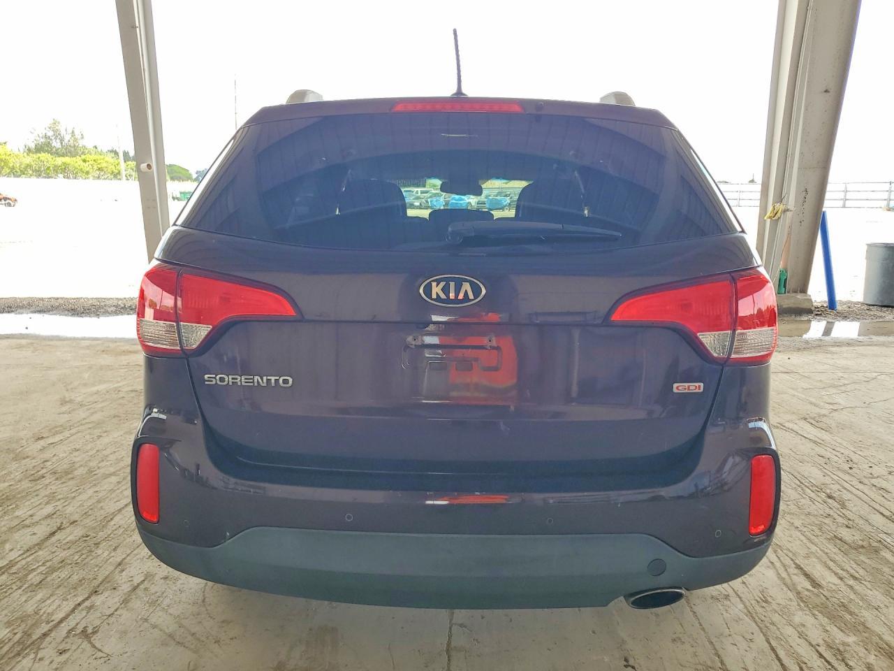 2015 Kia Sorento Lx - Image 6