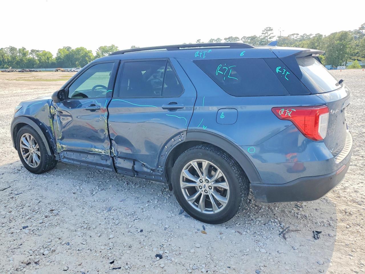 2020 Ford Explorer Xlt - Фото 2
