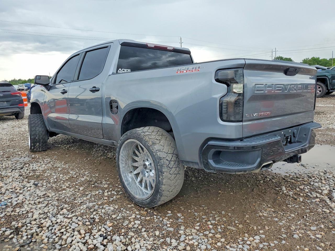 2019 Chevrolet Silverado K1500 Lt Trail Boss - Фото 2