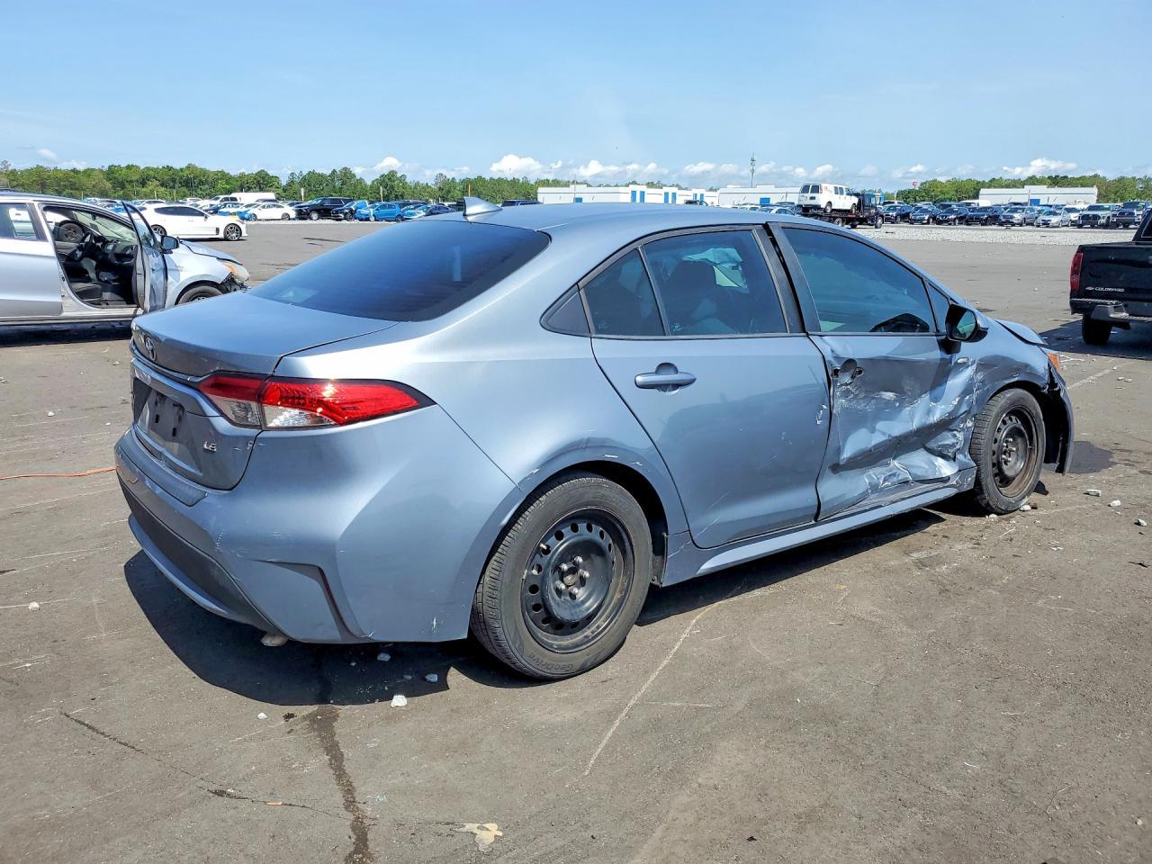 2021 Toyota Corolla Le - Фото 3