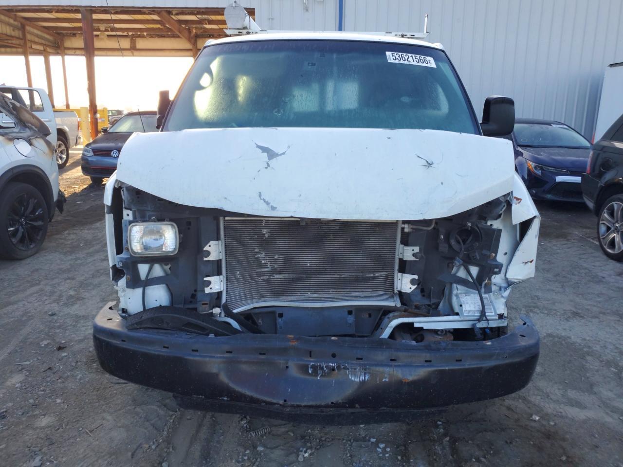 2005 GMC Savana G2500 - Фото 5