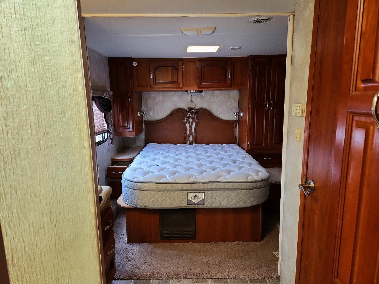 2004 Ford Coachmen Rv - Фото 6