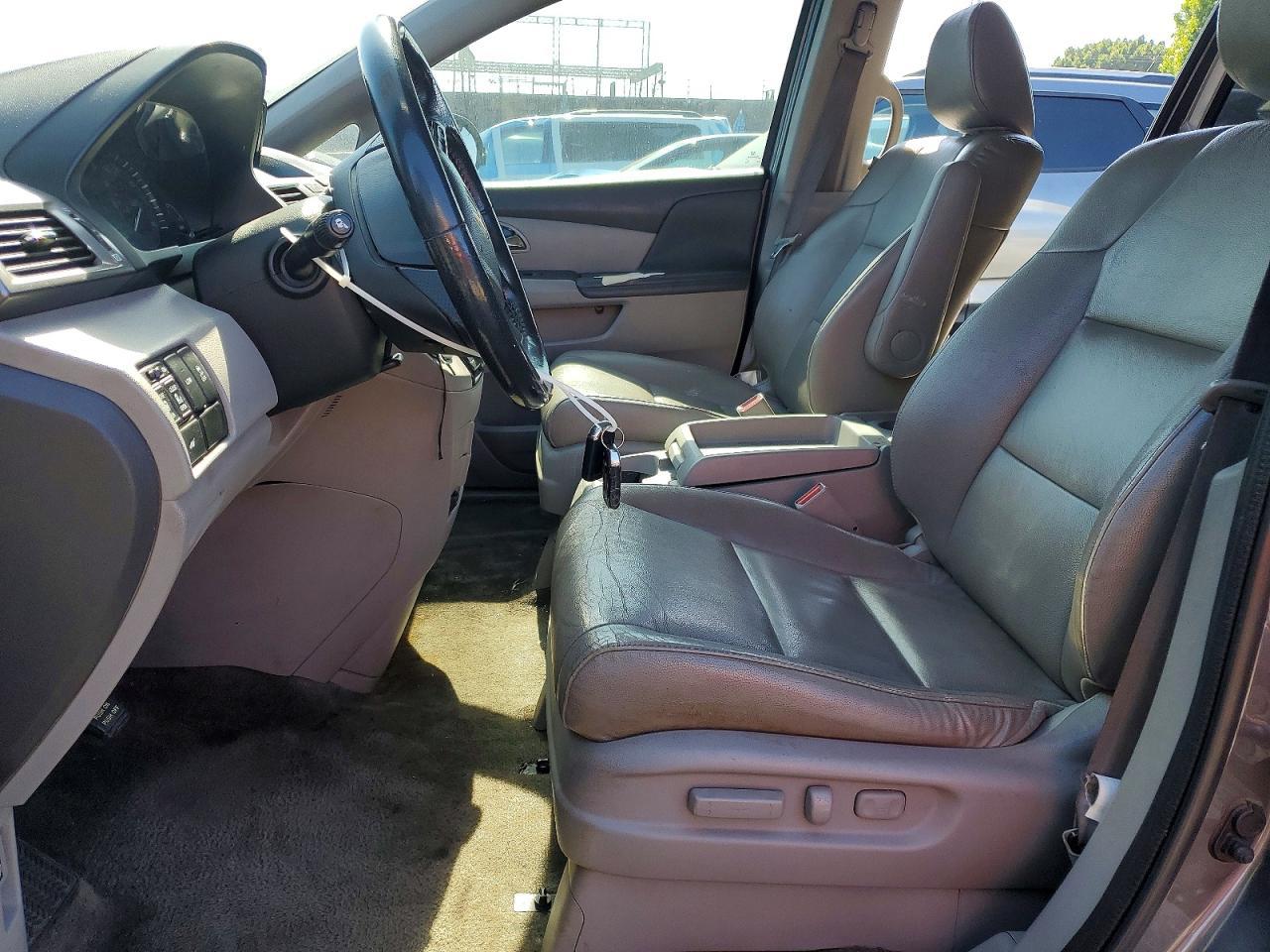 2014 Honda Odyssey Exl - Image 7