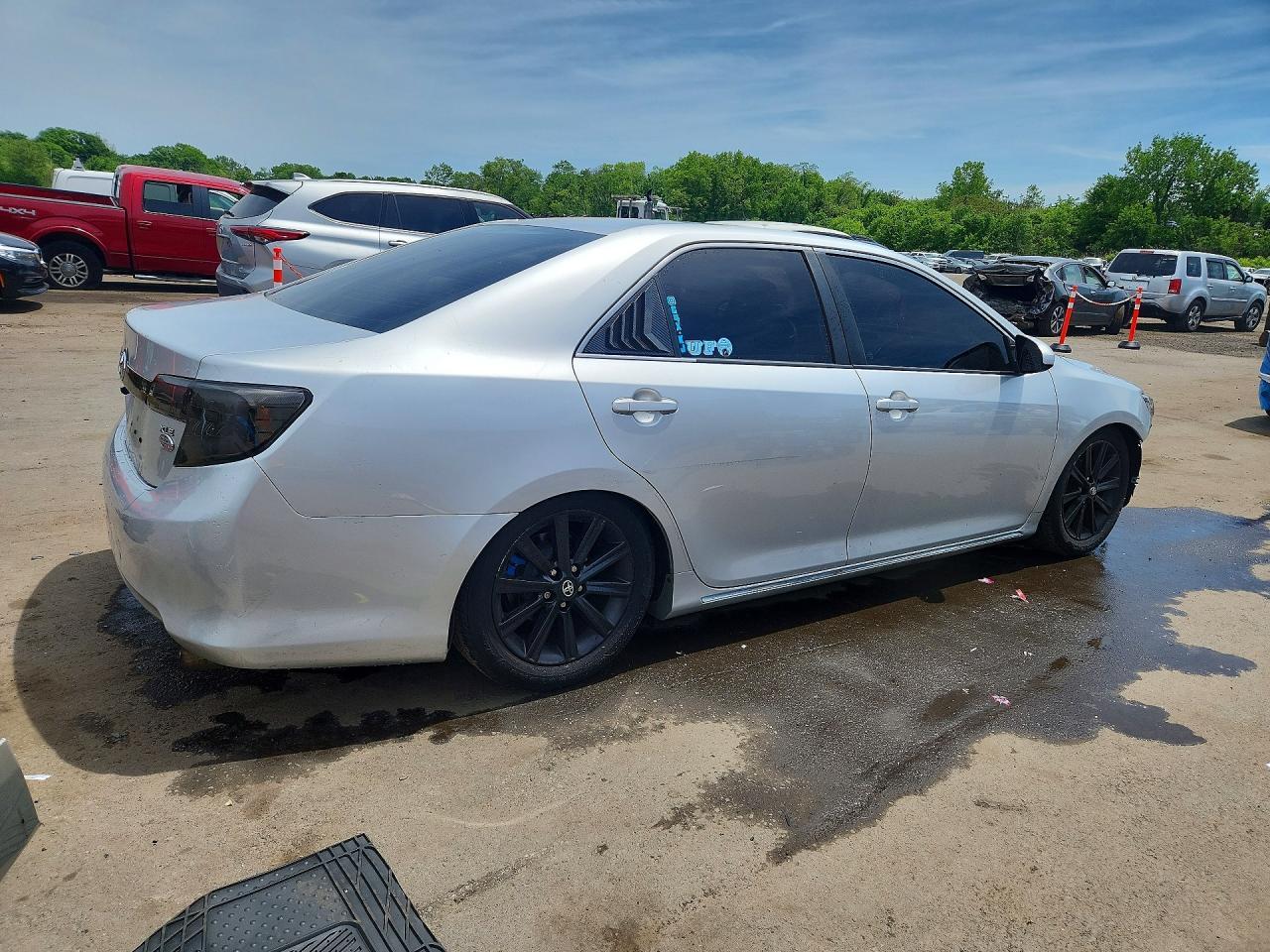 2012 Toyota Camry Xle - Image 3