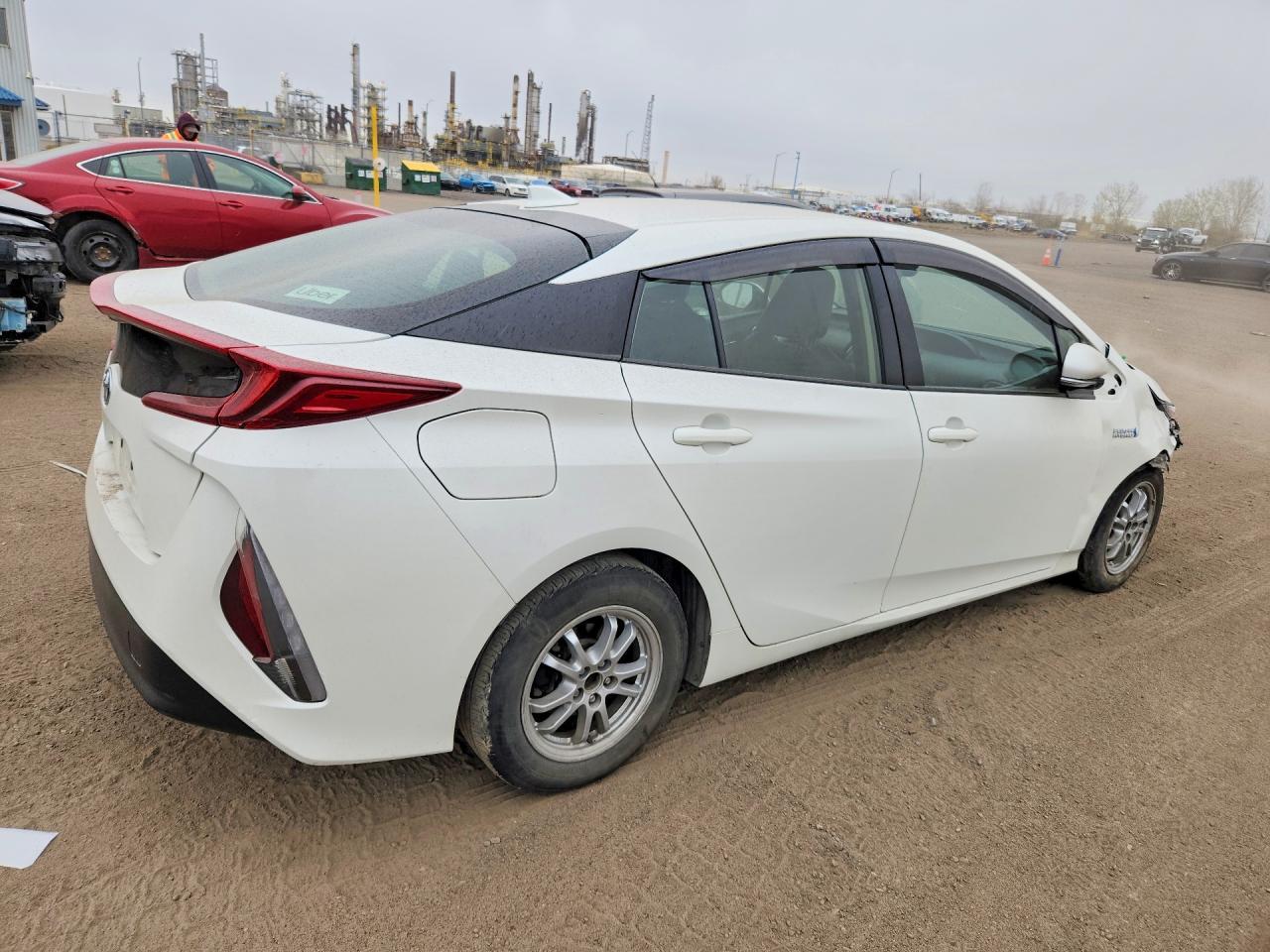 2020 Toyota Prius Prime Le - Фото 3