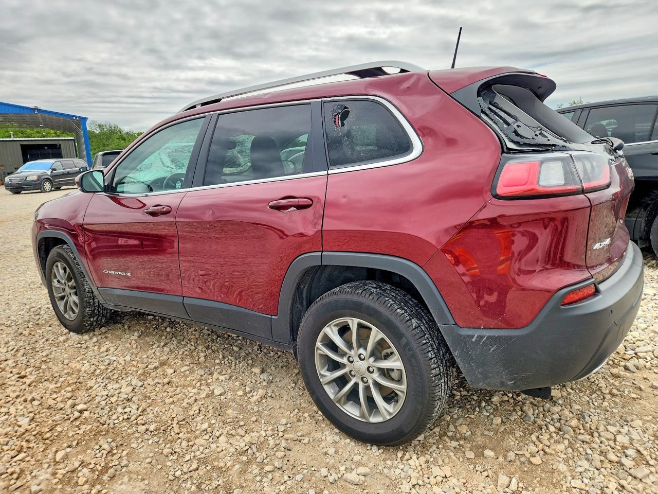 2020 Jeep Cherokee Latitude Plus - Image 2