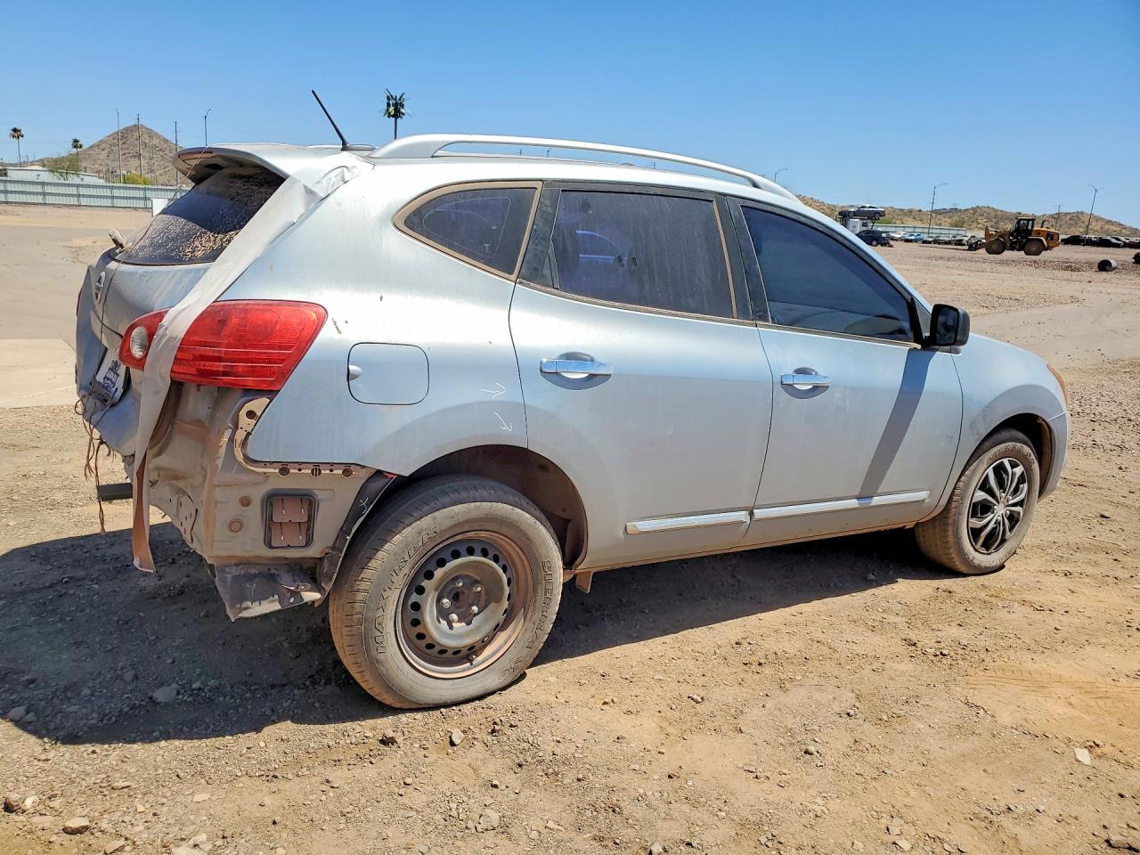 2015 Nissan Rogue - Image 3