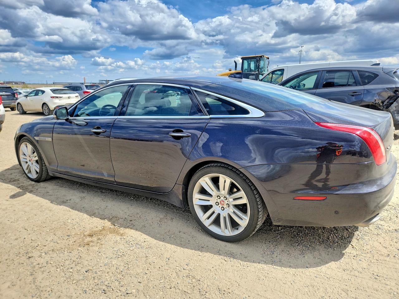 2016 Jaguar Xjl Portfolio - Image 2