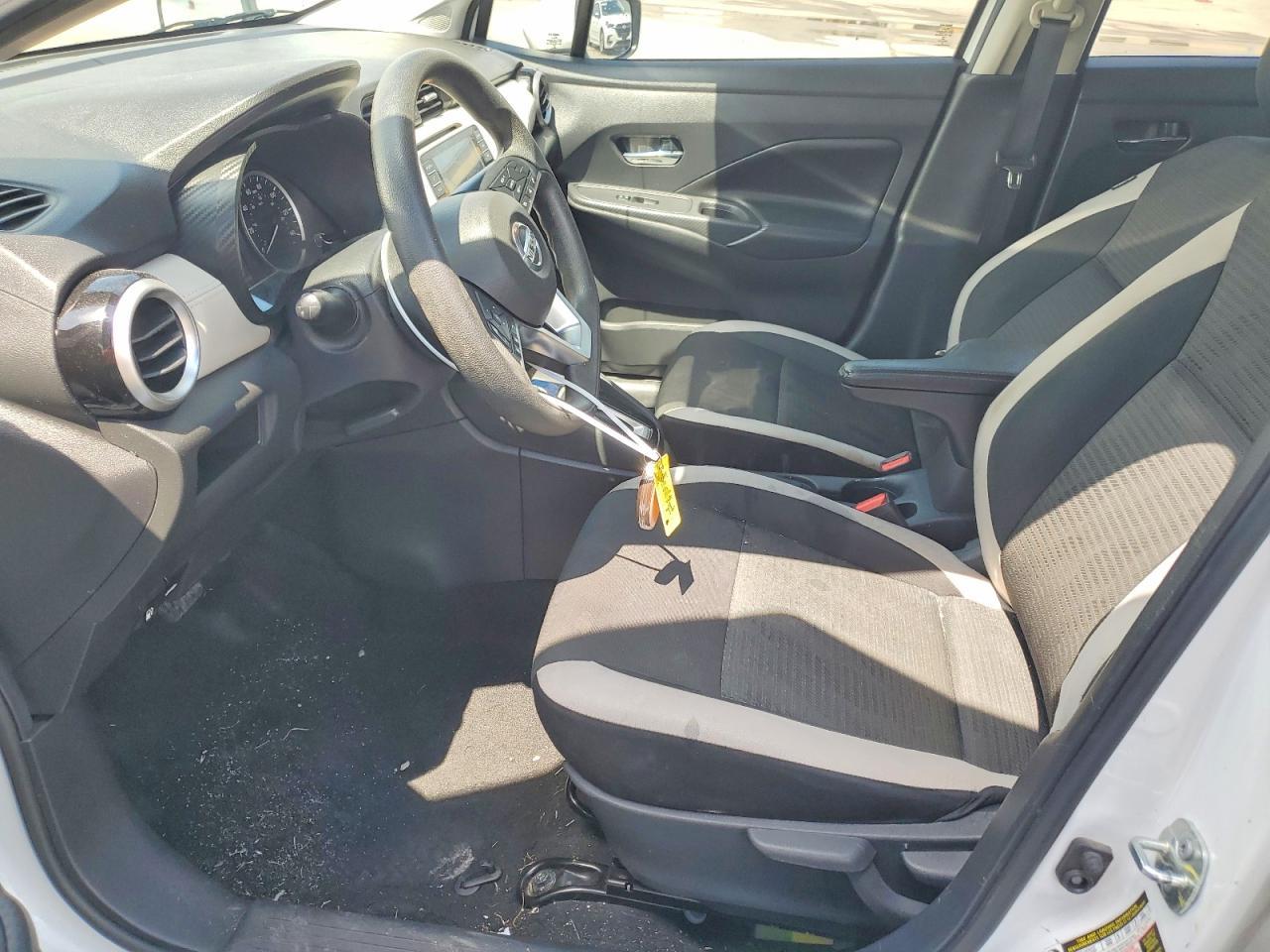 2020 Nissan Versa Sv - Image 7
