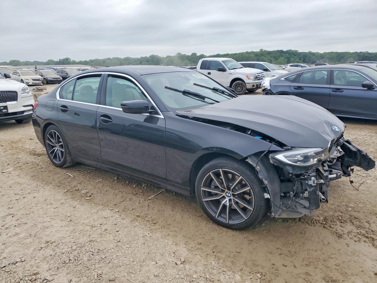 2021 BMW 330I - Фото 4