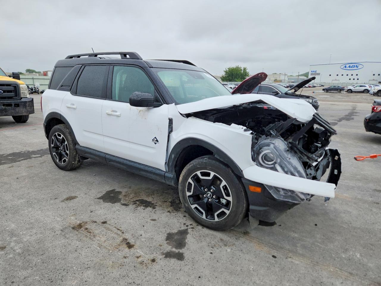 2024 Ford Bronco Sport Outer Banks - Image 4
