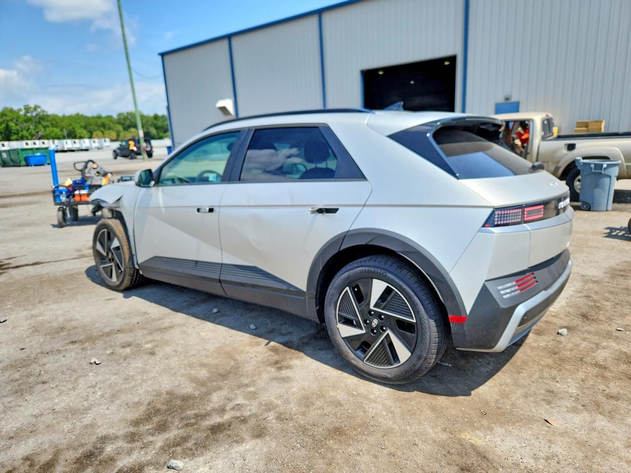 2025 Hyundai Ioniq 5 Sel - Image 2