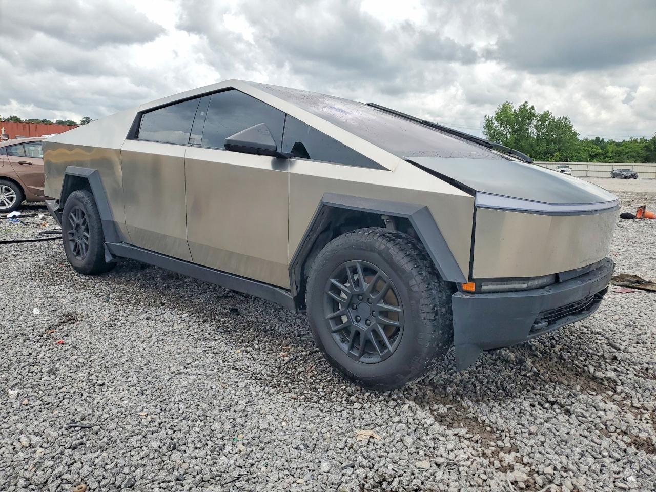 2025 Tesla Cybertruck - Фото 4