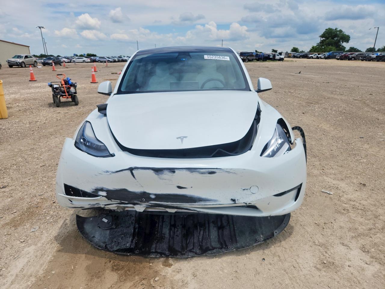 2021 Tesla Model Y Awd - Image 5