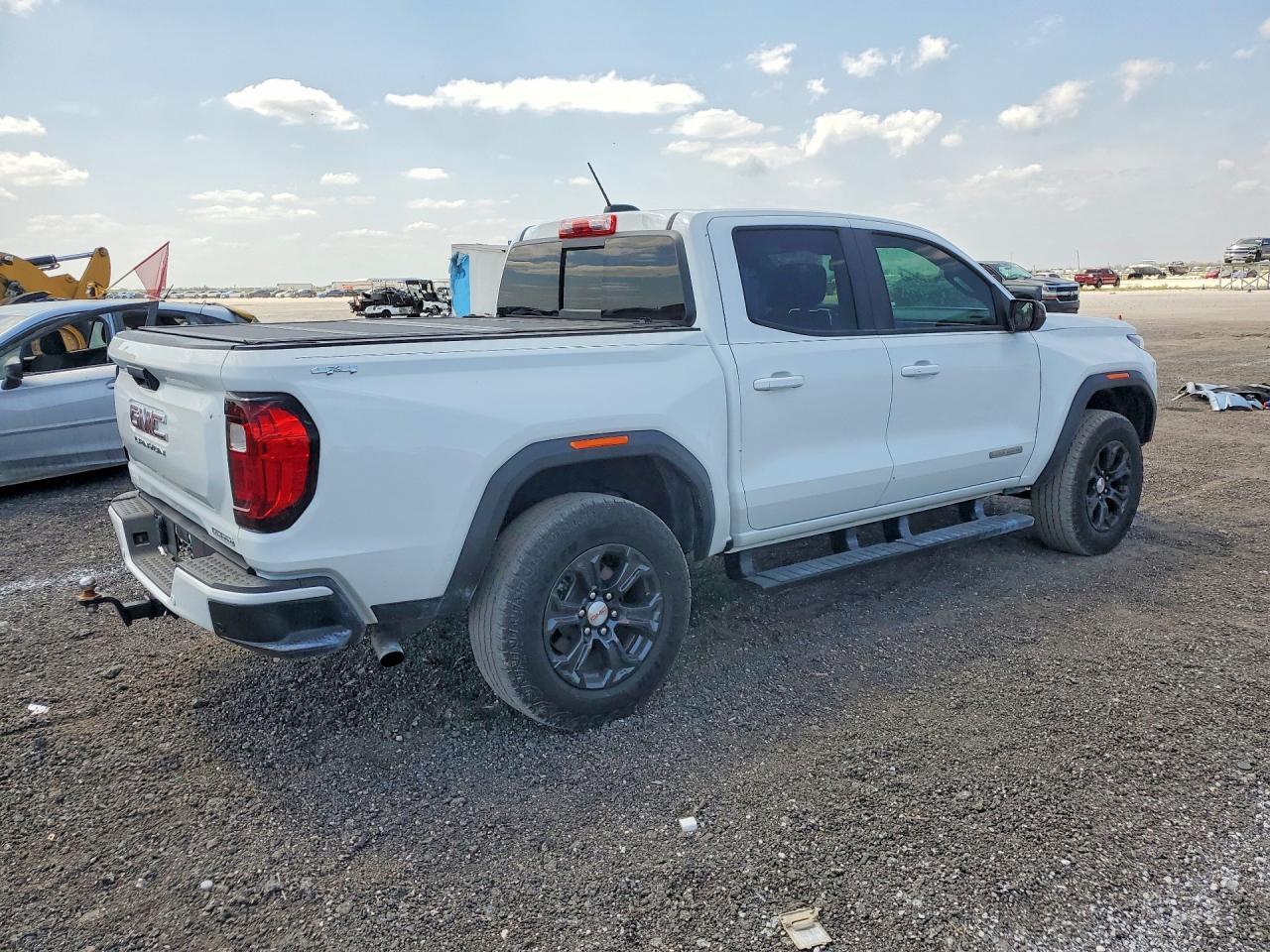 2023 GMC Canyon Elevation - Image 3