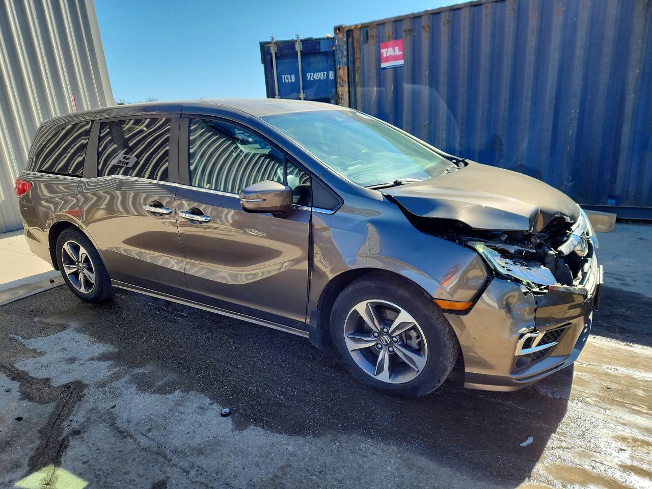 2020 Honda Odyssey Touring - Image 4