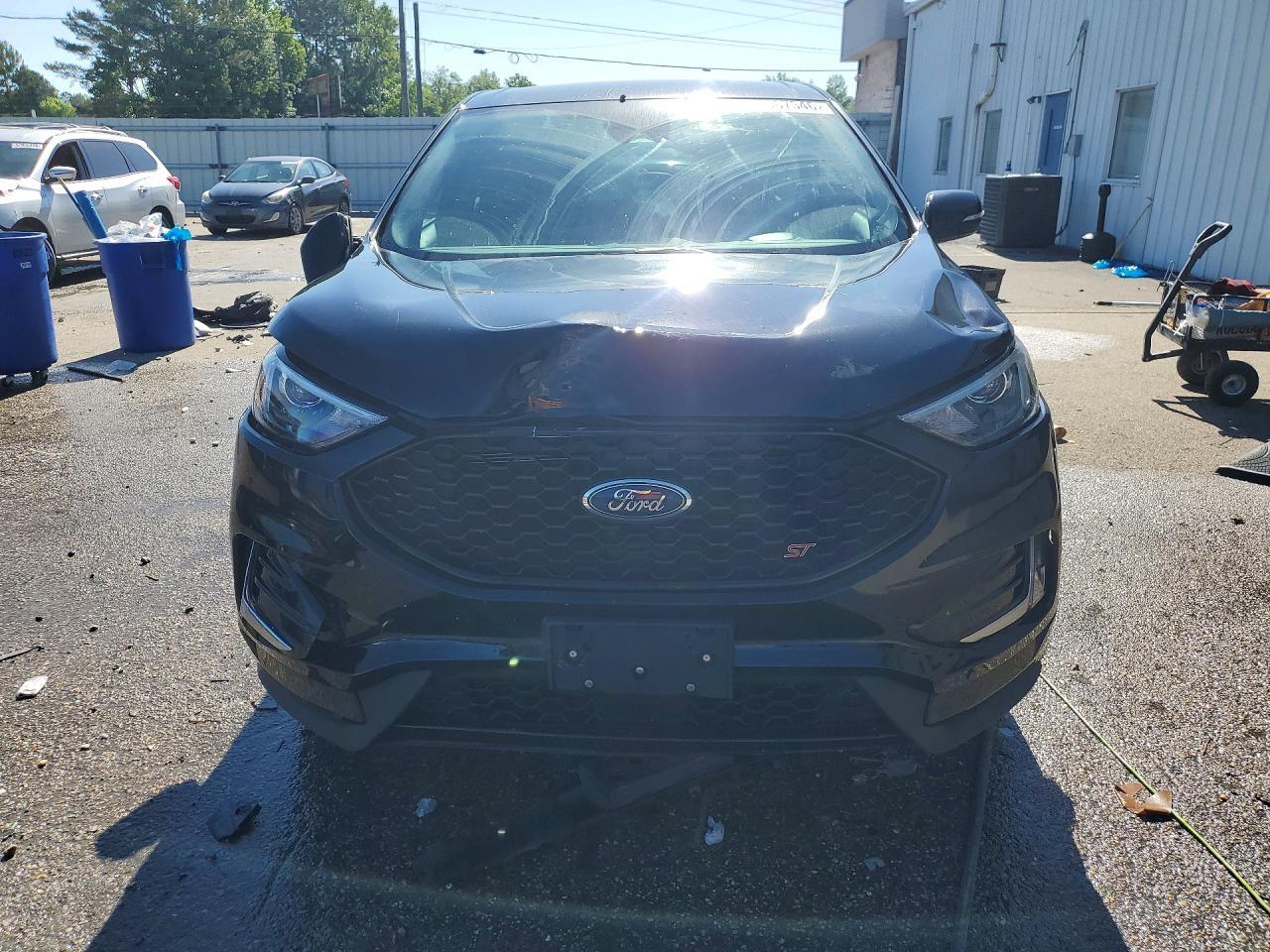 2022 Ford Edge St - Image 5