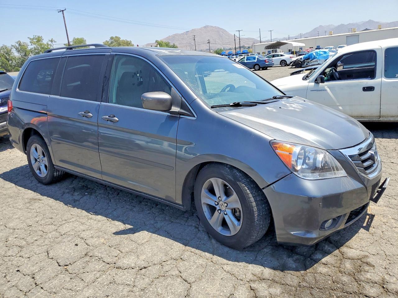 2010 Honda Odyssey Touring - Фото 4