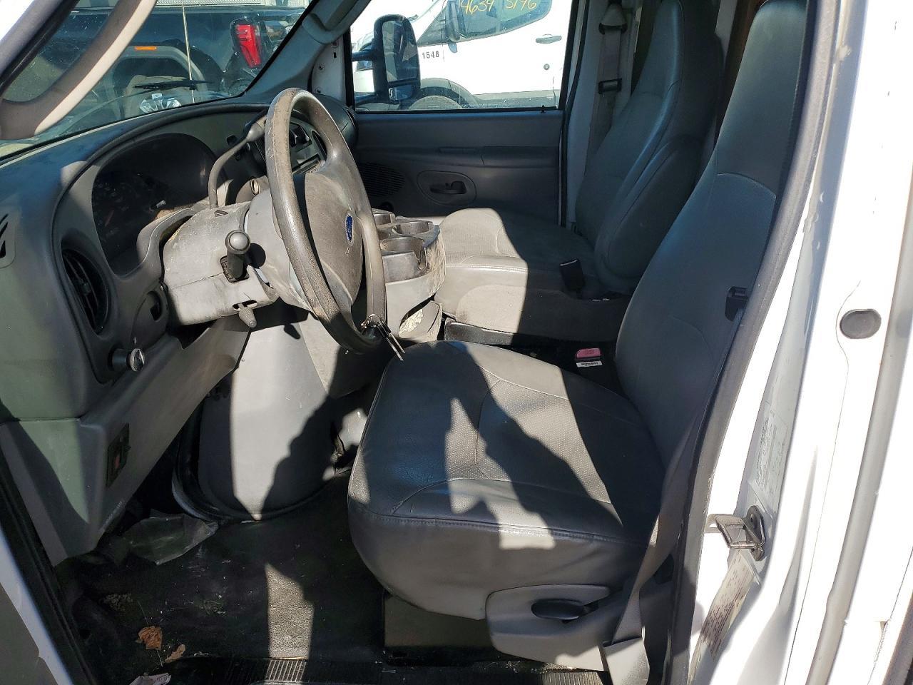 2007 Ford E450 Box Truck - Фото 7