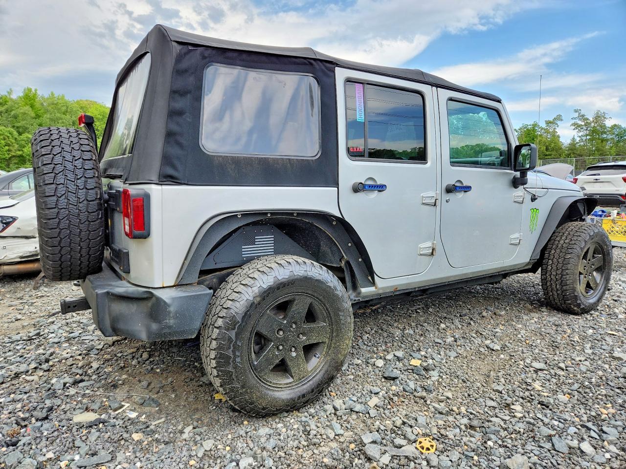 2010 Jeep Wrangler Unlimited Sport - Image 3