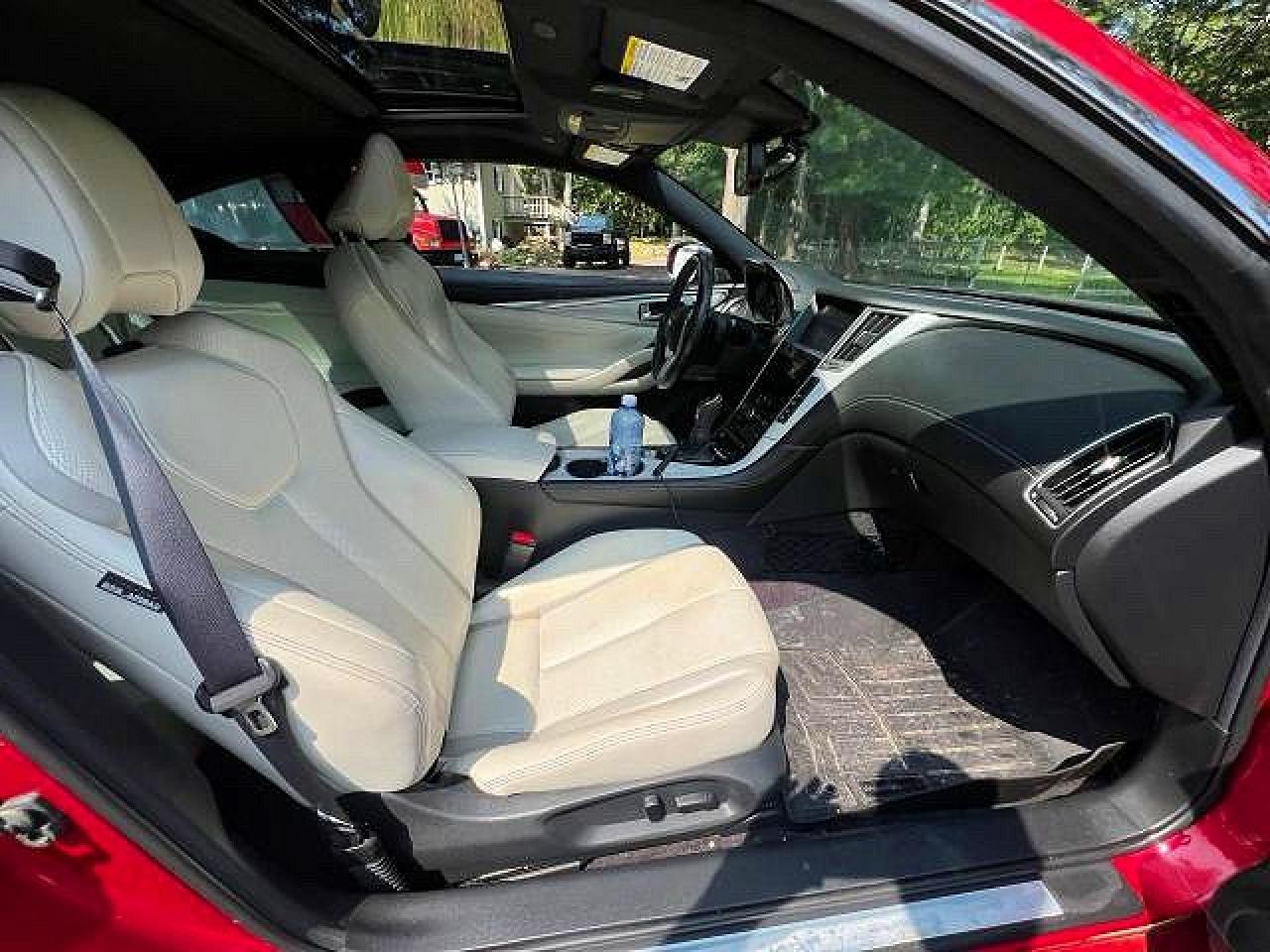 2017 Infiniti Q60 Red Sport 400 - Image 5
