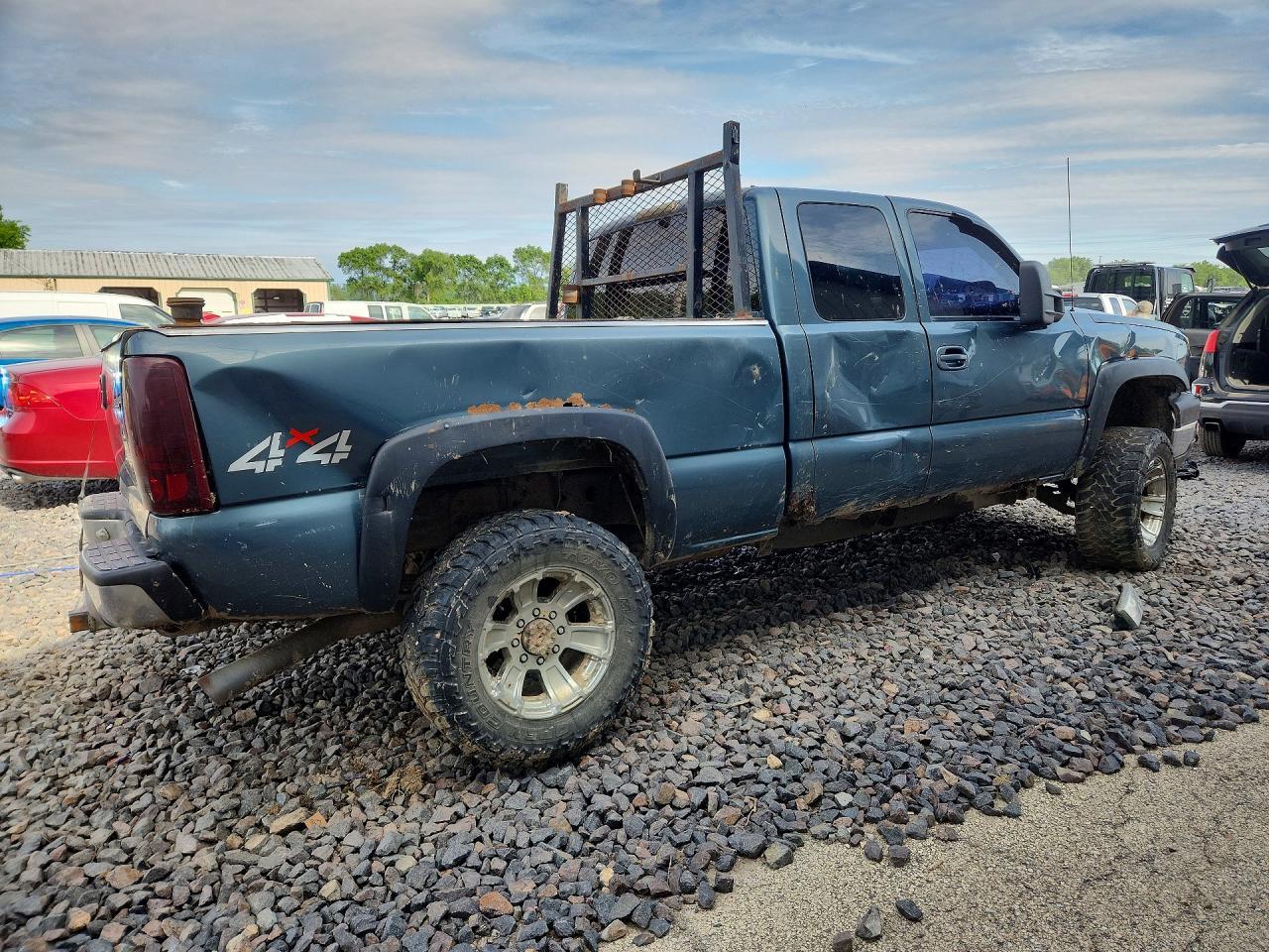 2007 Chevrolet Silverado K2500 Heavy Duty - Image 3