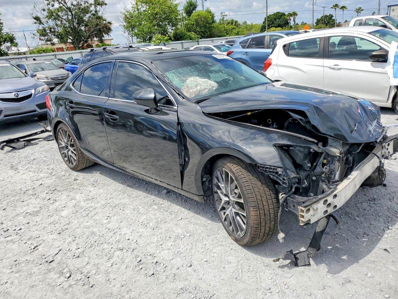 2017 Lexus Is 300 - Image 4