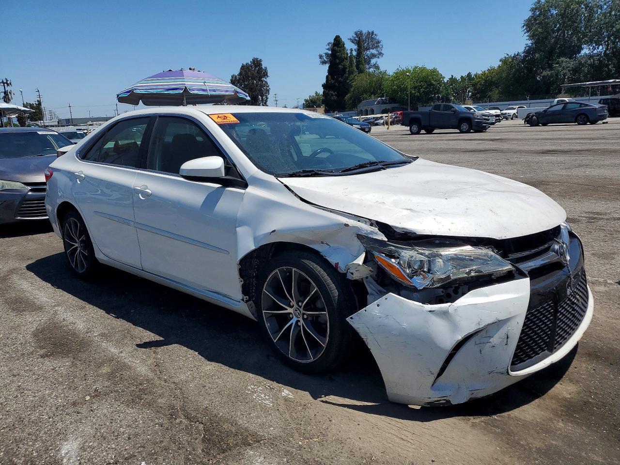 2016 Toyota Camry Xse - Фото 4