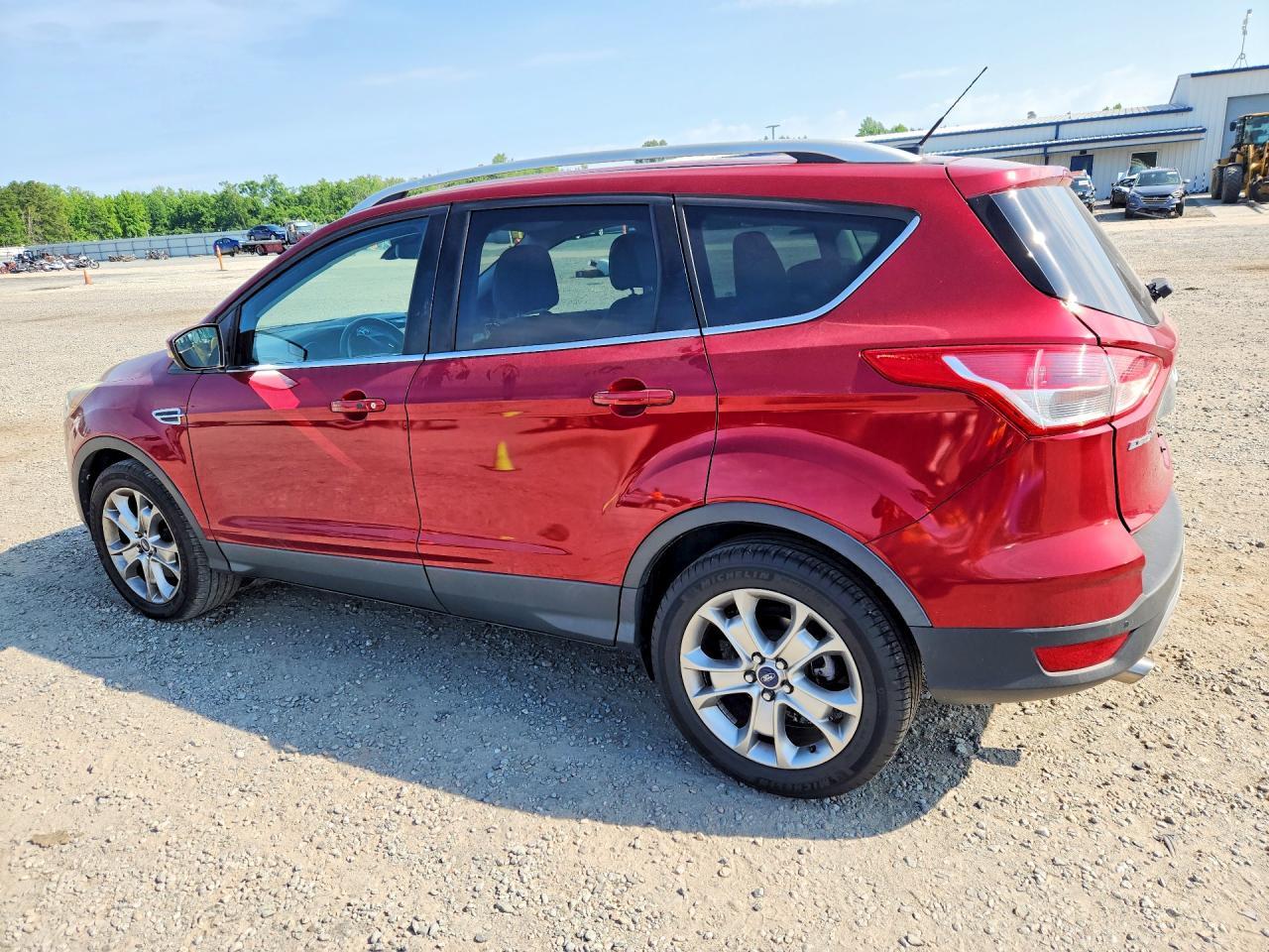 2015 Ford Escape Titanium - Image 2