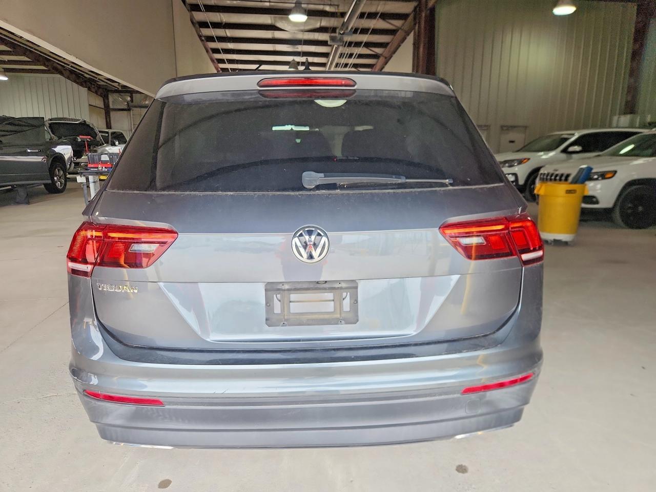 2020 Volkswagen Tiguan S - Фото 6