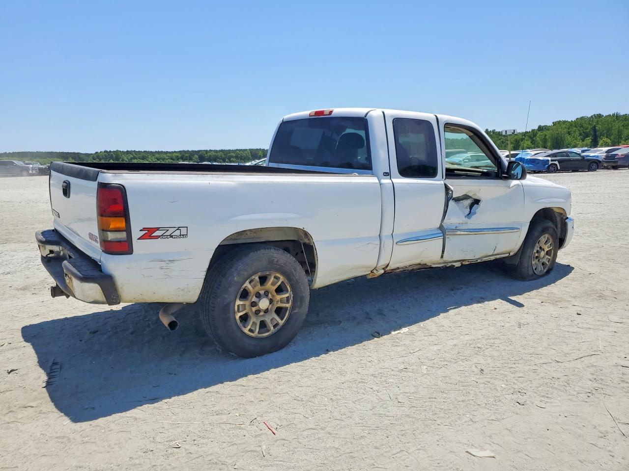 2007 GMC New Sierra K1500 Classic - Image 3