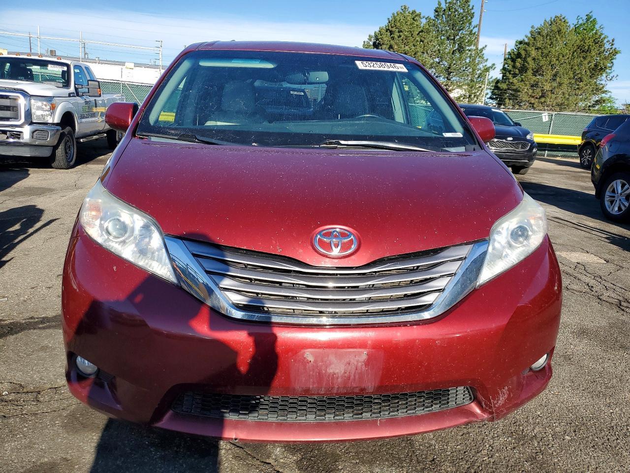 2015 Toyota Sienna Xle 7-Passenger - Фото 5