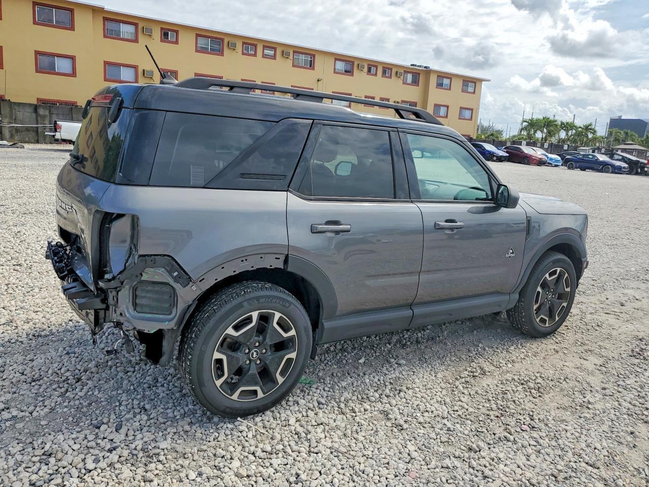 2023 Ford Bronco Sport Outer Banks - Фото 3