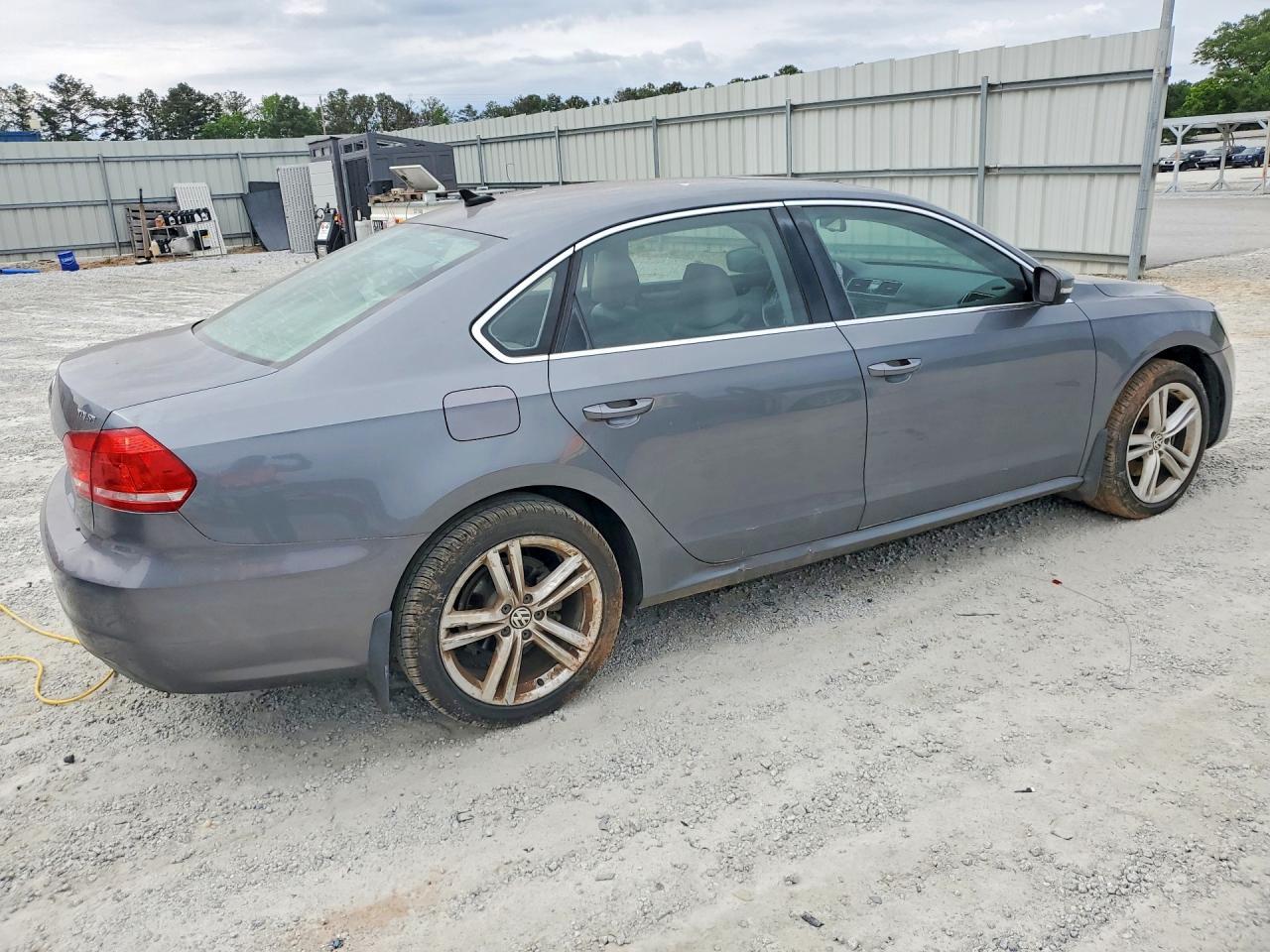 2014 Volkswagen Passat Se - Фото 3