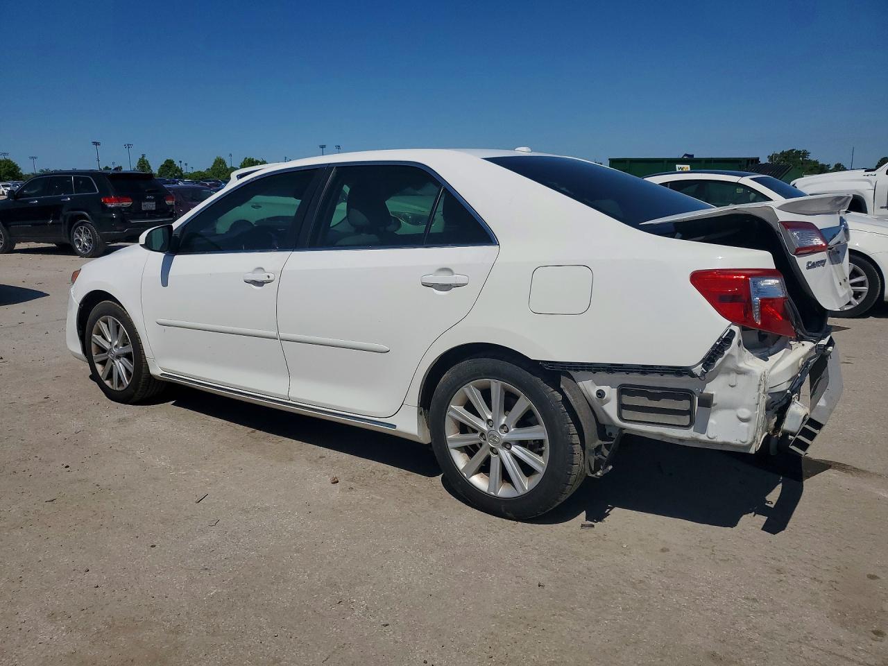 2013 Toyota Camry Xle - Image 2