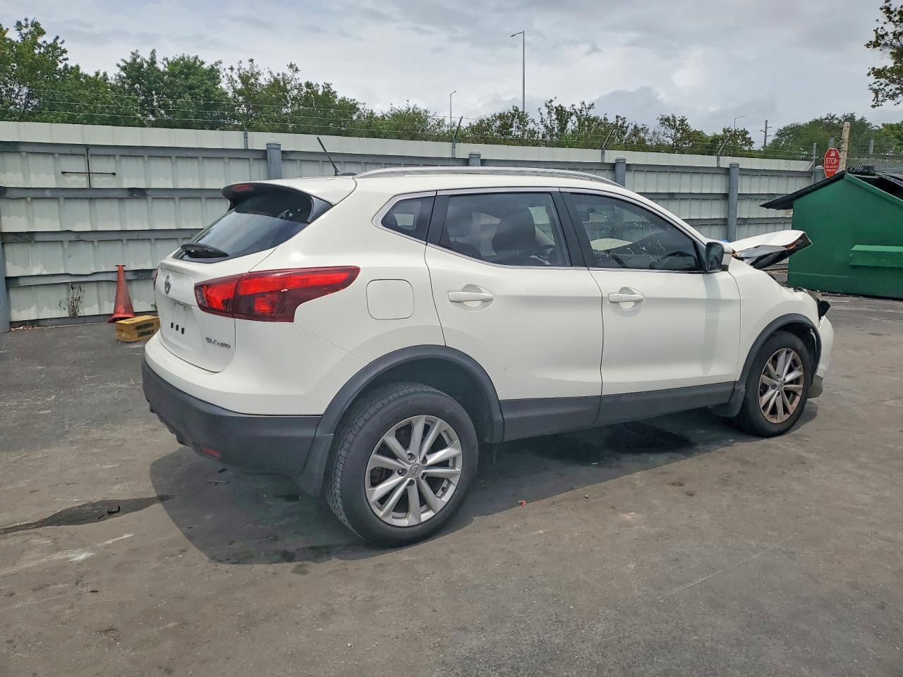 2017 Nissan Rogue Sport Sv - Фото 3
