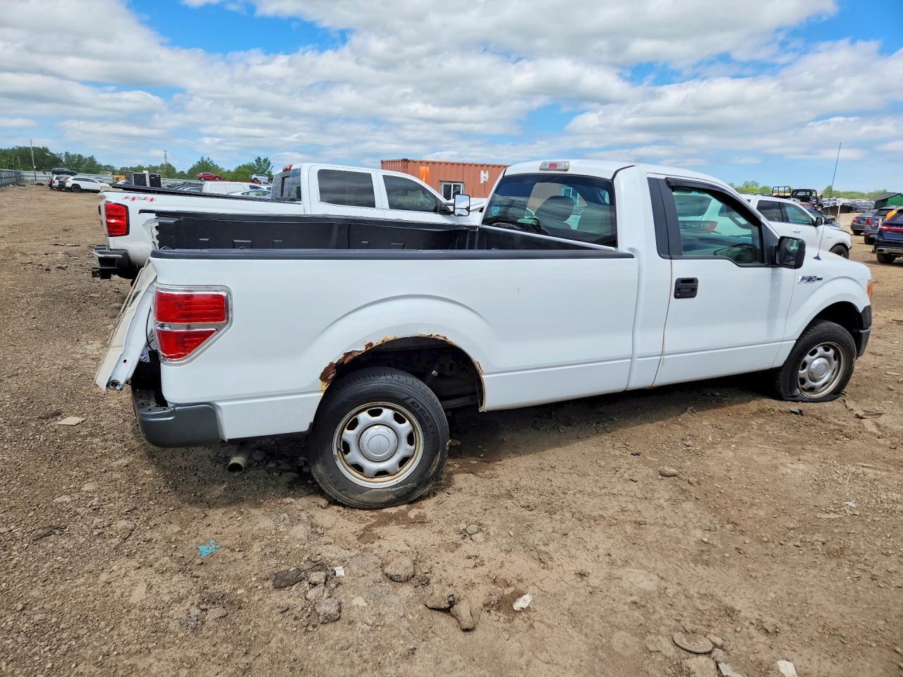 2010 Ford F150 - Фото 3
