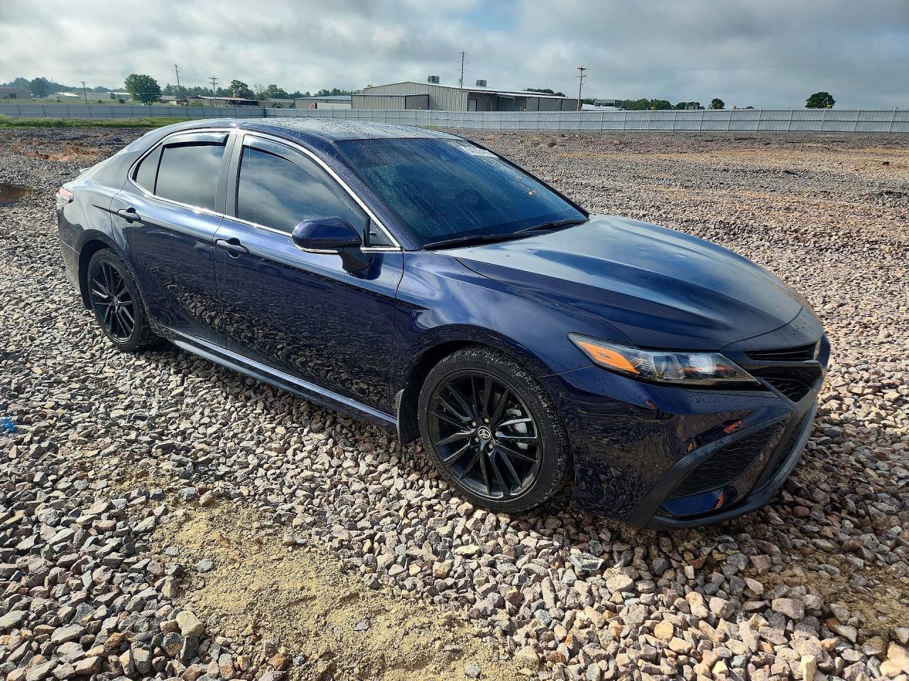 2022 Toyota Camry Se - Фото 4