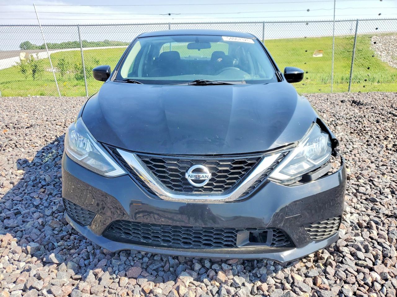 2019 Nissan Sentra S - Image 5