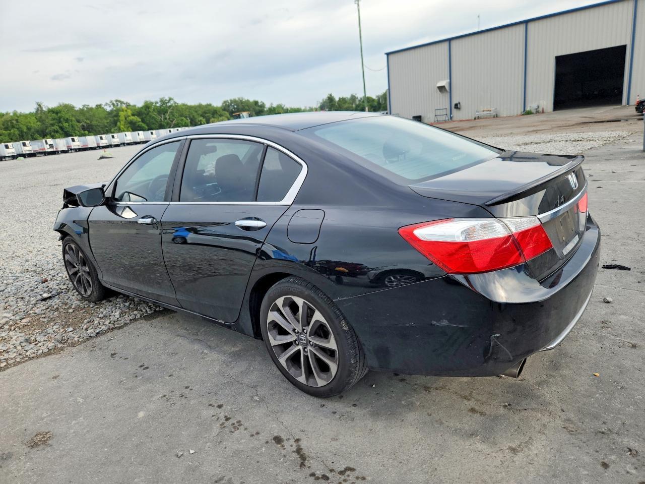 2013 Honda Accord Sport - Image 2