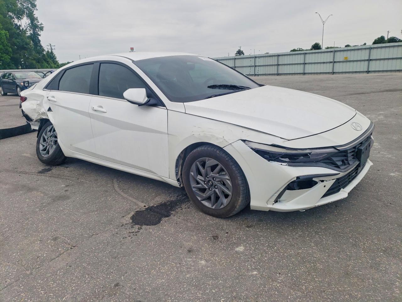 2024 Hyundai Elantra Sel - Фото 4